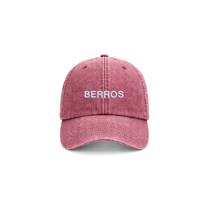 Chapeu vintage red com bordado berros da cavillator